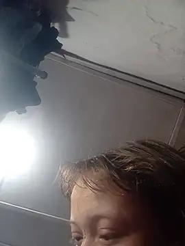 Snapshot of lucyy06 chatting on 10/29/25, 11:47 lucyy06 online show from 10/29/25, 11:47