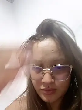 lucyy06 online show from 05/29/26, 03:12