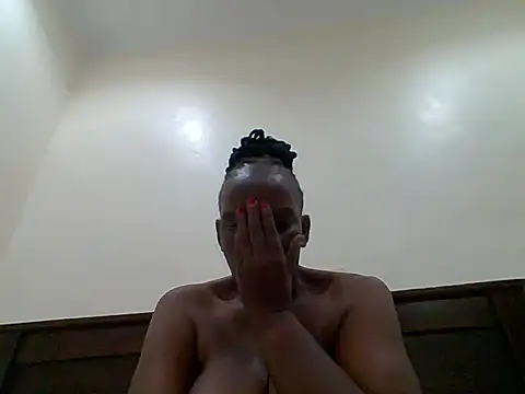 Snapshot of Shaz_brown chatting on 09/30/25, 02:17 Shaz brown online show from 09/30/25, 02:17