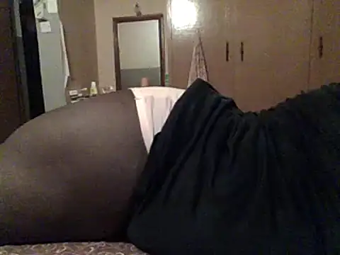 Snapshot of Shaz_brown chatting on 02/19/25, 08:52 Shaz brown online show from 02/19/25, 08:52