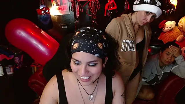 kureiji hentaii online show from 11/30/25, 12:50