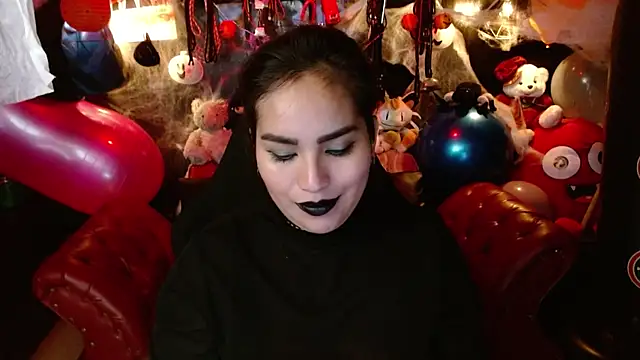 kureiji hentaii online show from 10/20/25, 12:13