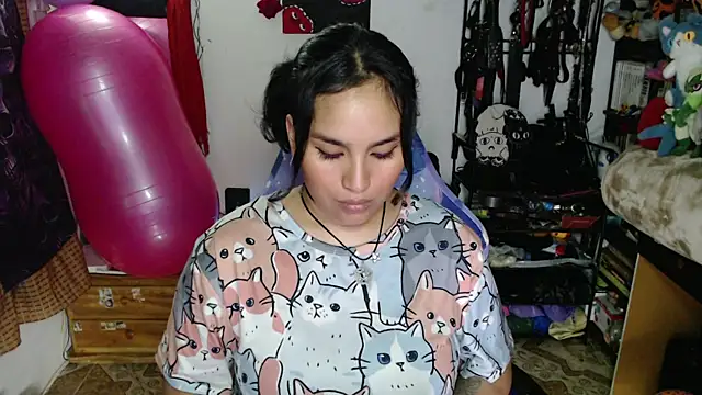 Snapshot of kureiji_hentaii chatting on 07/17/26, 05:48 kureiji hentaii online show from 07/17/26, 05:48