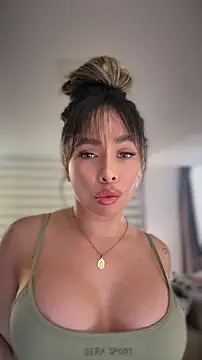 Alison Diaz17 online show from 04/13/26, 09:41