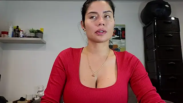 Snapshot of Alondra_fetish chatting on 07/11/26, 04:02 Alondra fetish online show from 07/11/26, 04:02