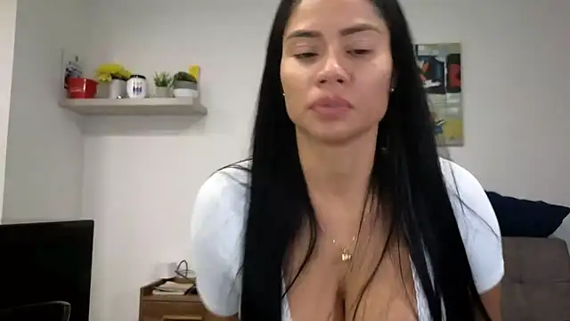 Alondra fetish online show from 04/15/26, 03:56