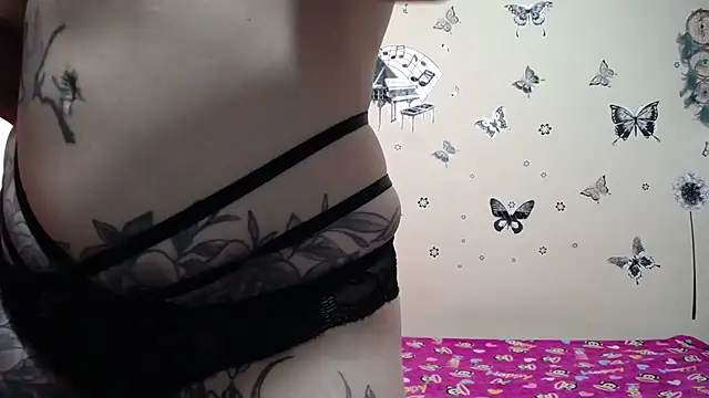 Nicolle-sky online show from 10/30/25, 04:15