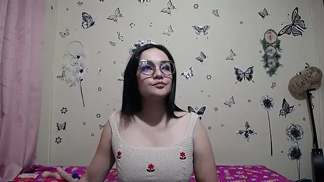 Snapshot of Nicolle-sky chatting on 07/08/26, 08:15 Nicolle-sky online show from 07/08/26, 08:15