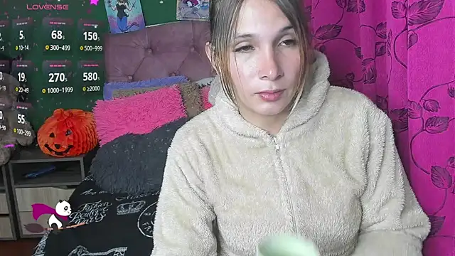 Snapshot of Tiffany_bunny2023 chatting on 10/27/25, 11:05 Tiffany bunny2023 online show from 10/27/25, 11:05