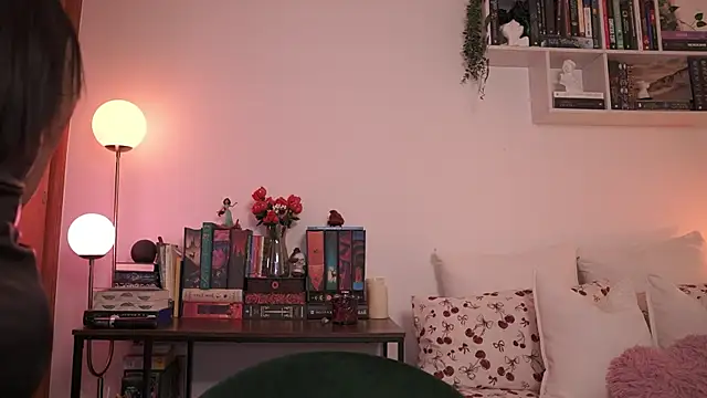 Snapshot of EmilyxRose_- chatting on 09/30/25, 05:52 EmilyxRose - online show from 09/30/25, 05:52