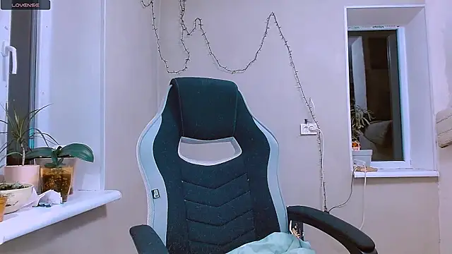 RosaJil online show from 11/30/25, 05:58