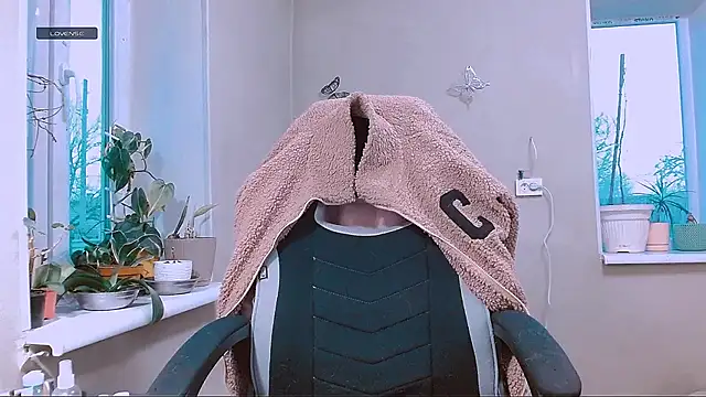 RosaJil online show from 04/12/26, 04:32