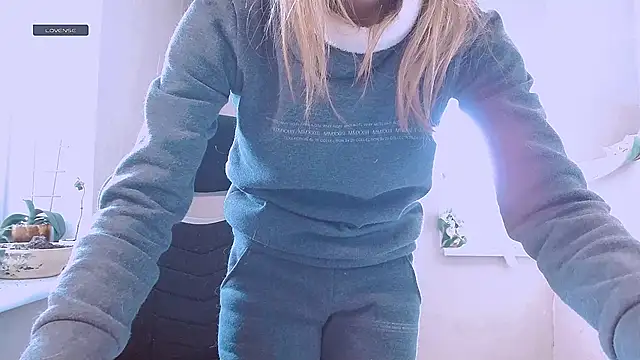 RosaJil online show from 02/09/26, 09:18