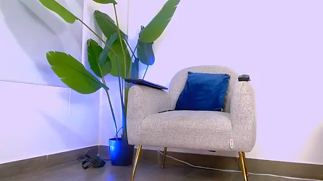 Sara ow online show from 04/04/26, 08:04