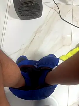 pino8787 online show from 11/07/25, 03:44