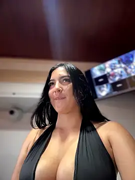 MarianaBenz online show from 05/31/26, 10:32