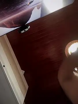 MarianaBenz online show from 10/11/25, 11:28