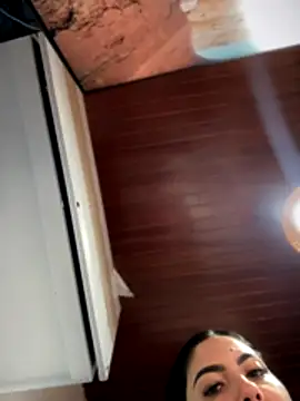 MarianaBenz online show from 10/28/25, 11:25