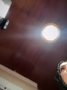 MarianaBenz online show from 12/20/25, 11:29