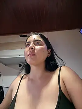 MarianaBenz online show from 02/12/26, 11:59