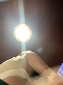 MarianaBenz online show from 10/10/25, 11:16