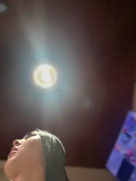 MarianaBenz online show from 12/22/25, 12:22