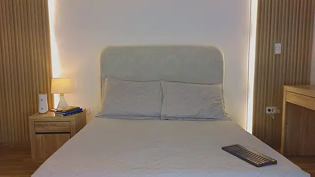 KristennBlue online show from 03/26/26, 12:03