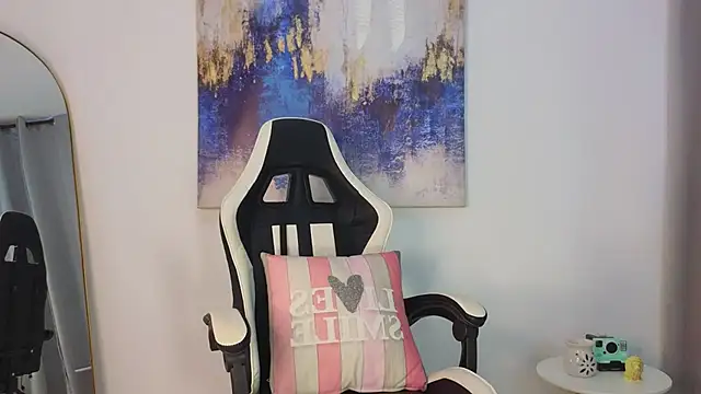 KristennBlue online show from 11/22/25, 11:53