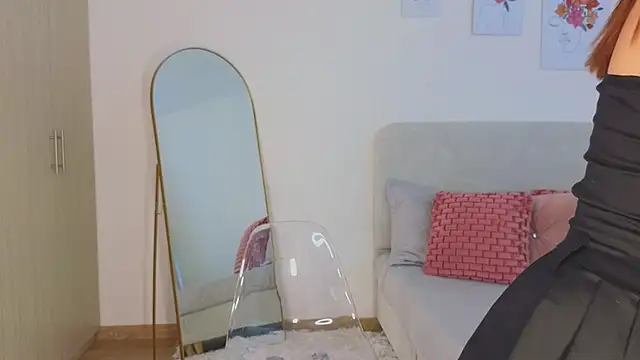 Snapshot of KristennBlue chatting on 02/23/26, 04:40 KristennBlue online show from 02/23/26, 04:40