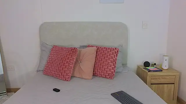 Snapshot of KristennBlue chatting on 02/22/26, 11:45 KristennBlue online show from 02/22/26, 11:45