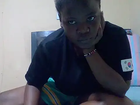 Snapshot of honeypotsweet chatting on 10/12/25, 07:48 honeypotsweet online show from 10/12/25, 07:48