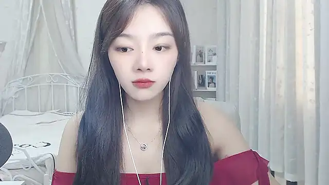 Snapshot of Jenny-Z chatting on 06/28/26, 01:34 Jenny-Z online show from 06/28/26, 01:34