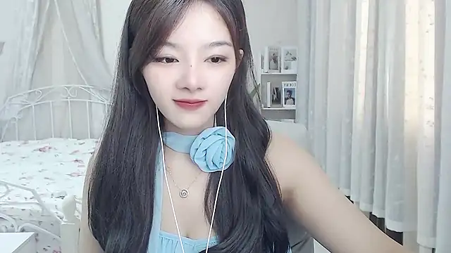 Snapshot of Jenny-Z chatting on 06/24/26, 01:37 Jenny-Z online show from 06/24/26, 01:37