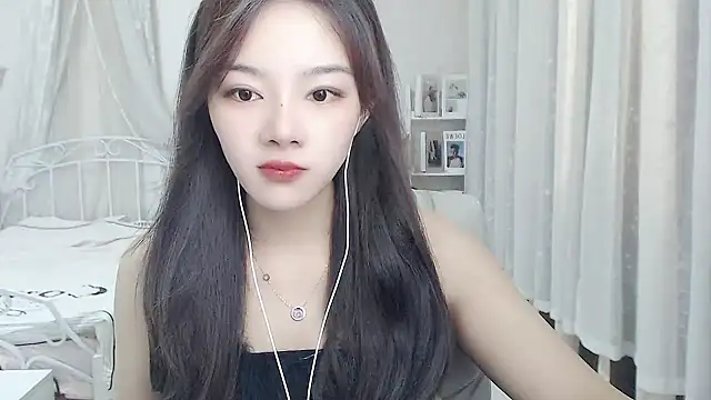 Snapshot of Jenny-Z chatting on 06/25/26, 01:47 Jenny-Z online show from 06/25/26, 01:47