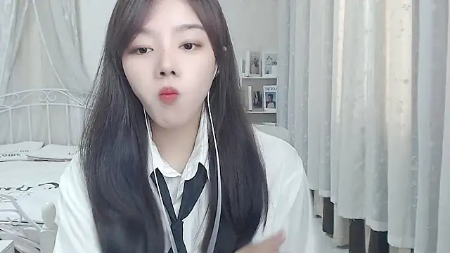 Jenny-Z online show from 05/12/26, 01:46