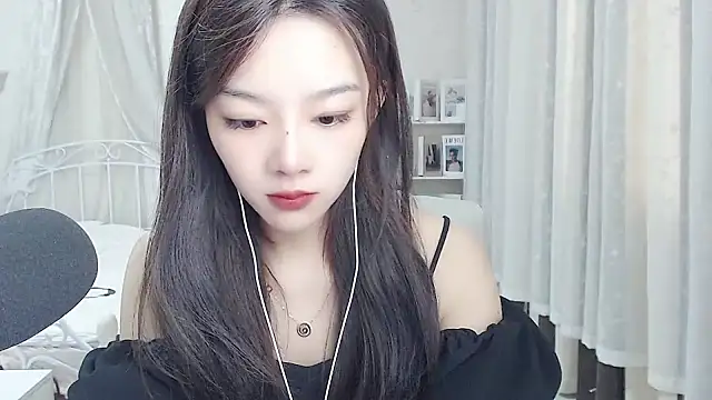 Snapshot of Jenny-Z chatting on 07/13/26, 01:49 Jenny-Z online show from 07/13/26, 01:49