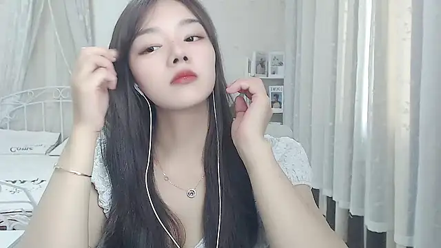 Jenny-Z online show from 04/28/26, 01:59