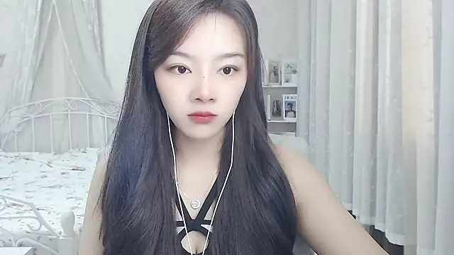 Snapshot of Jenny-Z chatting on 06/19/26, 01:44 Jenny-Z online show from 06/19/26, 01:44