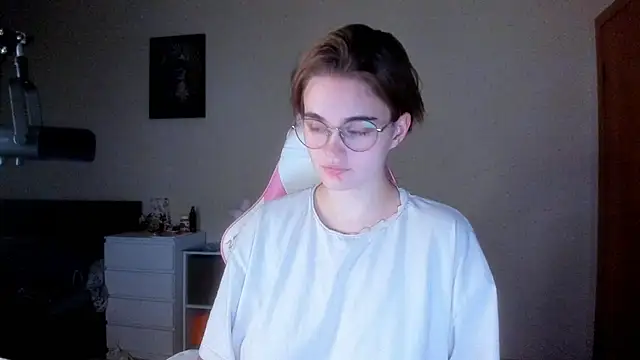 AnnaRoading online show from 01/15/25, 04:00