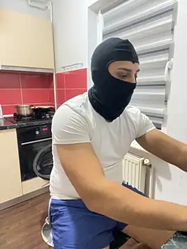 marianmin online show from 10/31/25, 04:25