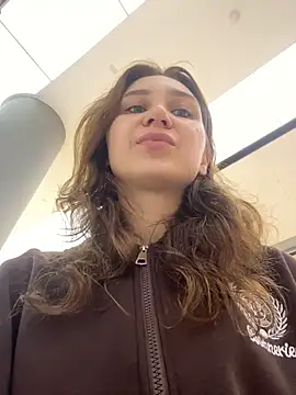 QuitieLia online show from 03/15/26, 08:21