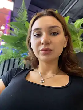 QuitieLia online show from 04/20/26, 08:06