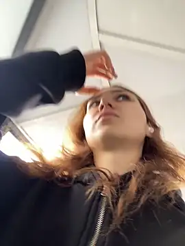 QuitieLia online show from 04/13/26, 07:23