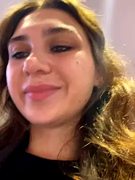 QuitieLia online show from 11/05/25, 08:39