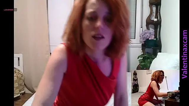 Snapshot of valentinaxcam chatting on 12/31/24, 10:56 valentinaxcam online show from 12/31/24, 10:56