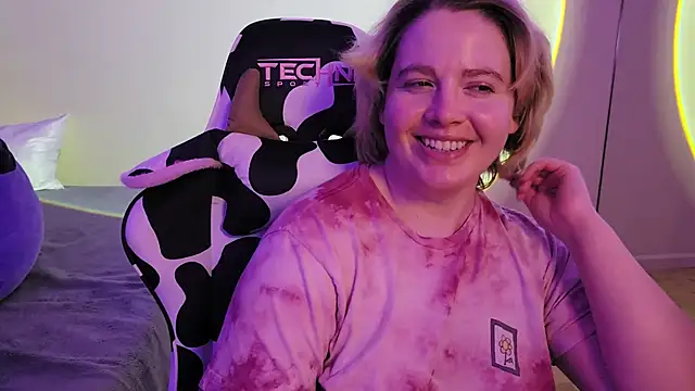 InternetFairy XO online show from 01/17/25, 11:06