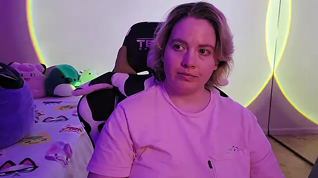 InternetFairy XO online show from 01/31/25, 06:24