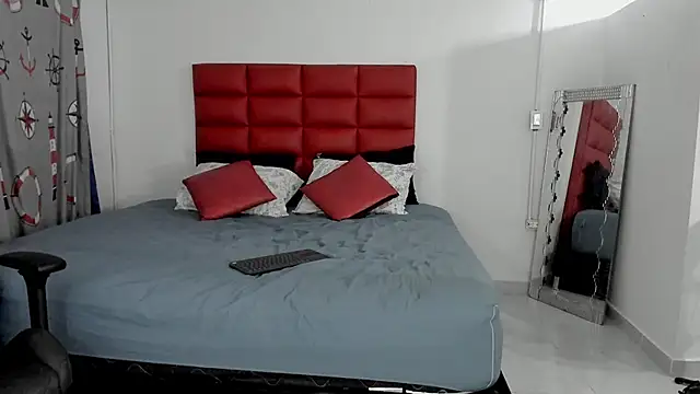 Snapshot of LyonGallego_ chatting on 09/18/25, 08:17 LyonGallego online show from 09/18/25, 08:17