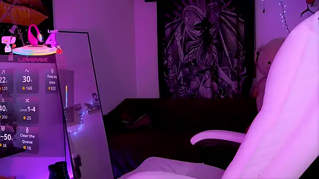 LusciousAlice online show from 04/13/26, 09:19