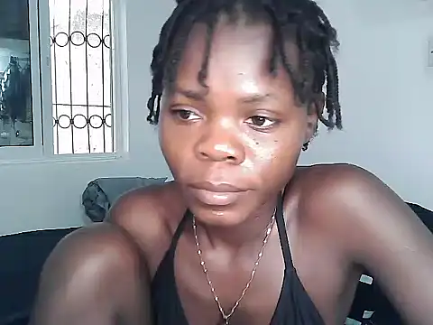 Snapshot of petiteebony_81 chatting on 03/01/25, 06:24 petiteebony 81 online show from 03/01/25, 06:24